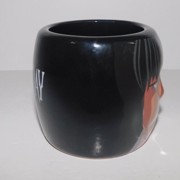 Wednesday Addams & Thing 3D Black Surprise Mug Wow! Stuff - Picture 4 of 6